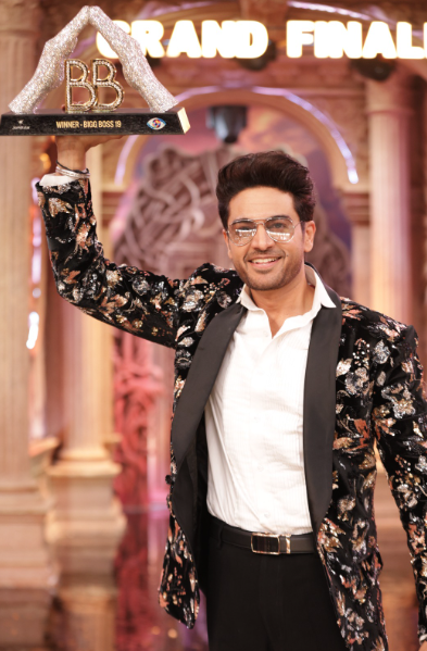 Gaurav Khanna Wins Bigg Boss 19: Bags Trophy and ₹50 Lakh Prize