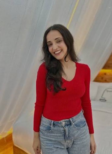 Popular TV Actress Sanaya Irani Reportedly in the Lineup